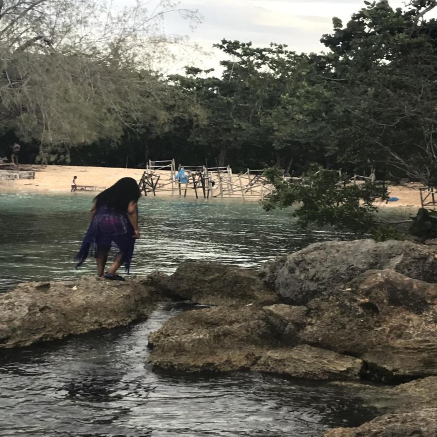 Relax Villa Ocho Rios Buitenkant foto
